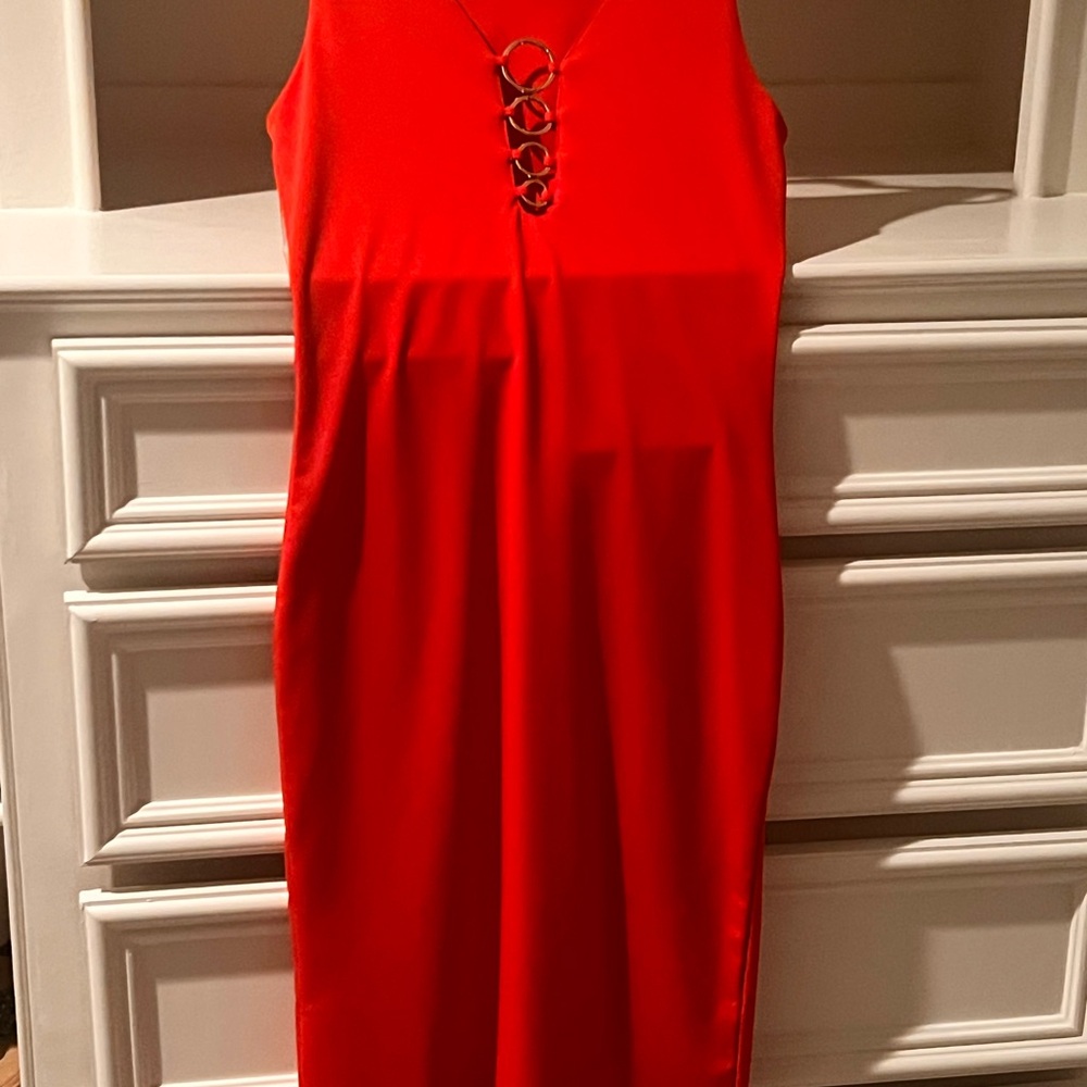 Elegant Red Sleeveless Dress